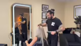Alltagsgespräche über Haare,…