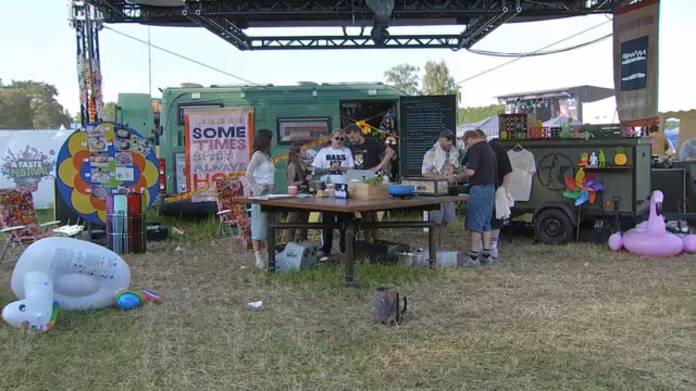 Kulinarische Kochparty mit Kultmusikern auf Festival-Tag 3