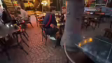 Chicken-Restaurant-Besuch und…