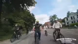 Aufbruch zu einer wilden Fahr…