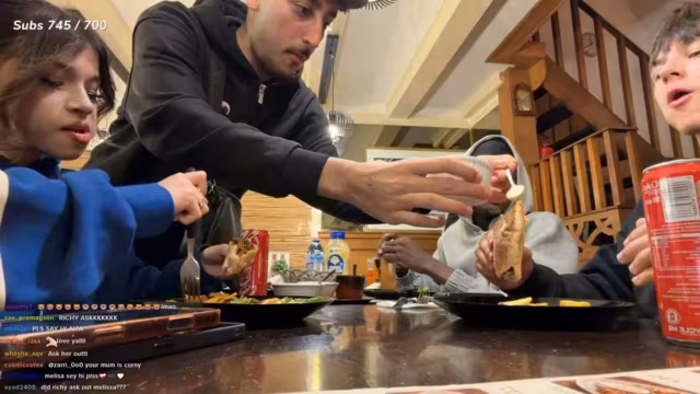 AMSTERDAM WIR KOMMEN... DONATE