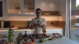 Zubereitung der Zucchini-Schn…