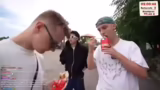 KFC-Bestellung wird ausgepack…