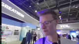 Ausprobieren der AR-Brille un…