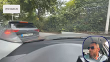 Sonntagsfahrer auf der Autobahn - !Moto…