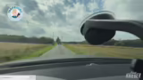 im Auto unterwegs - Schwimmweste kaufen…