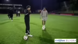 Fußball auf dem Platz: Elfmet…