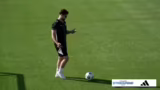 Fußballspiel gegen Adidas und…