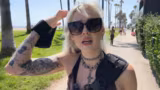 Ein Tag in Los Angeles mit Strand, autonomen Autos und Miniaturfiguren