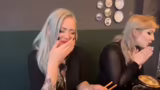 Dank-Chat und Horror-Alerts