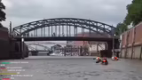 Gegenverkehr, Amphibienbus un…