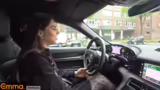 Fahrtrichtung und Zuschauerin…