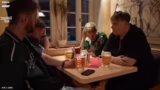 Anstoßen auf die Tour und Tea…