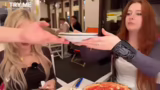 Pizza-Verkostung, Toiletten-A…