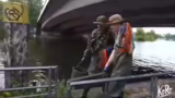 Sauberkeit des Flusses und Fu…