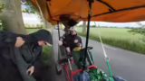 Kirschkern-Essen und Kamera-P…