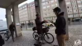 Berliner Mauerweg und Verkehr…