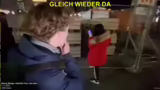 Flo, Clips und Unterhose