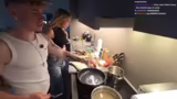 Gemeinsames Kochen: Zwiebeln,…