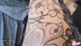Fertigstellung des Tattoos un…