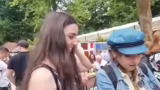 Interaktion mit Seifenblasen-…