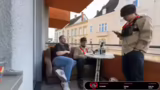 Diskussionen, Demos und kulin…