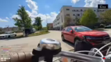 Hilfe von Passanten und Nutzu…
