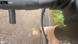 Fahrt entlang malerischer See…