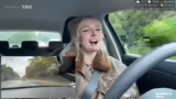 Autos, Brustwarzen und Cosplay