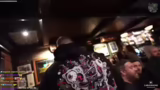 Suche nach einer Bar in Dubli…