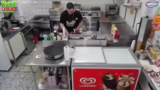 Probleme mit der Eismaschine,…