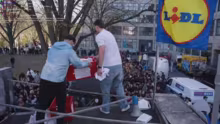 1000 GRATIS DÖNER CROISSANTS IN BERLIN…