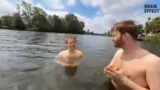 Flussbad und Nacktfahrt