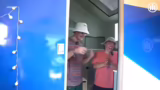 Besichtigung des Allianz Tiny…