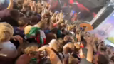 Intensive Moshpit-Erfahrung u…