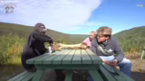 Getränke und Goldübergabe