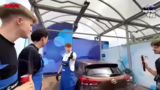 Autowäsche mit Sonax Shampoo…