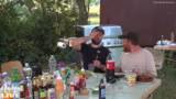 Sommerhitze lässt Grillparty aufkochen – Wasser, Chaos und leckeres Essen