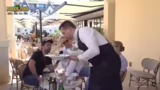 Bezahlung im Restaurant: Kart…