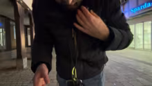 Hameln. Mit einer Verabredung in einem…