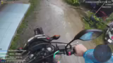 Mali lernt Motorrad fahren!