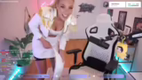 Cosplay-Anprobe und Anpassung
