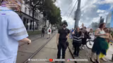 Kabriofahrt und spontane Teilnahme an Pride-Parade in Wien