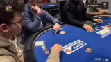 Poker-Action, Bluffs und prom…