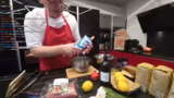 Zubereitung des Schafskäse-Dr…