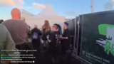 Auf dem Weg zum Festivalgelän…