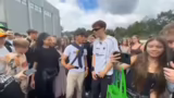Interaktion mit Fans und Ankü…