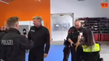 Terrorwarnung, Geiselnahme un…